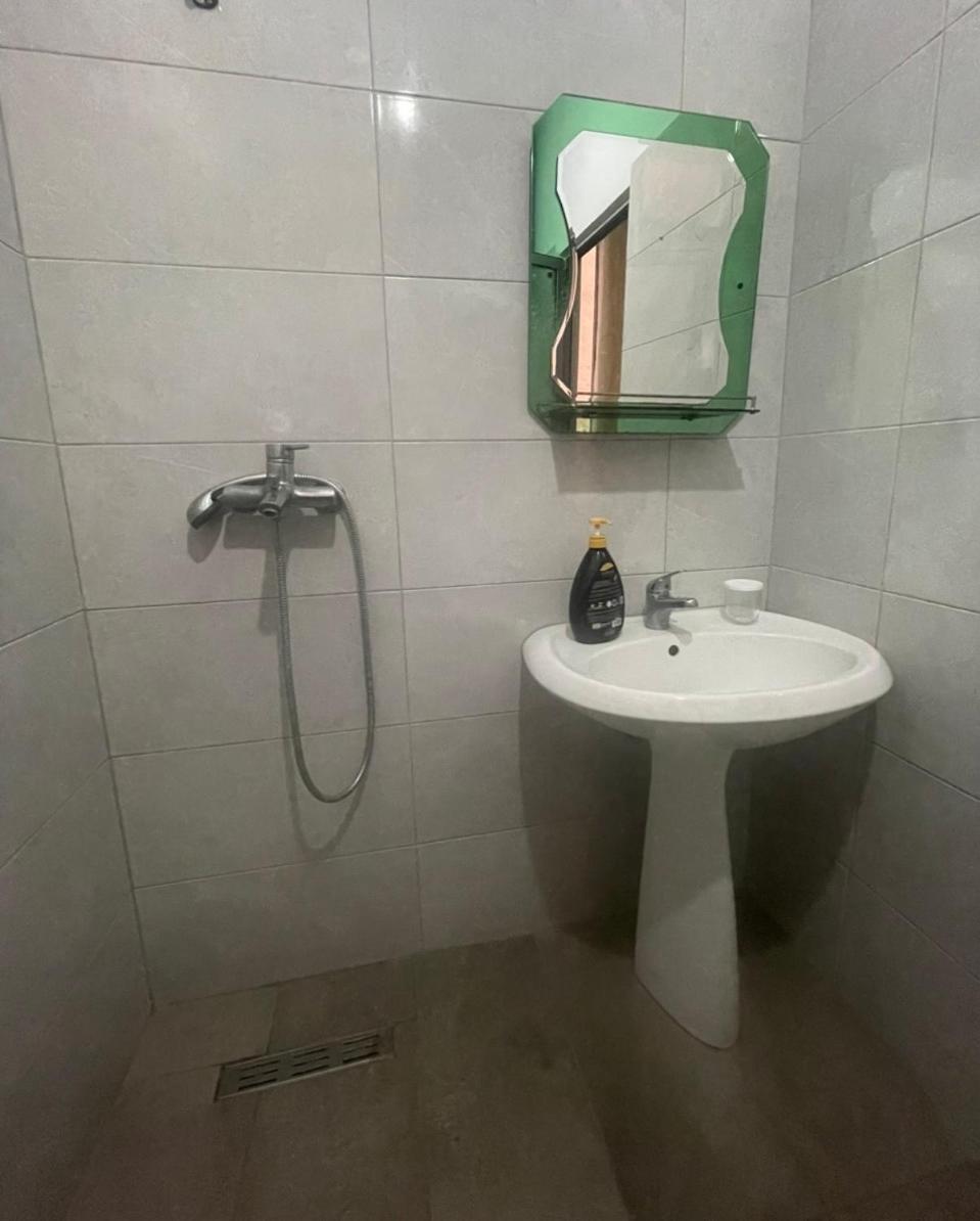 Bajovah Apartments & Restaurant Тирана Экстерьер фото