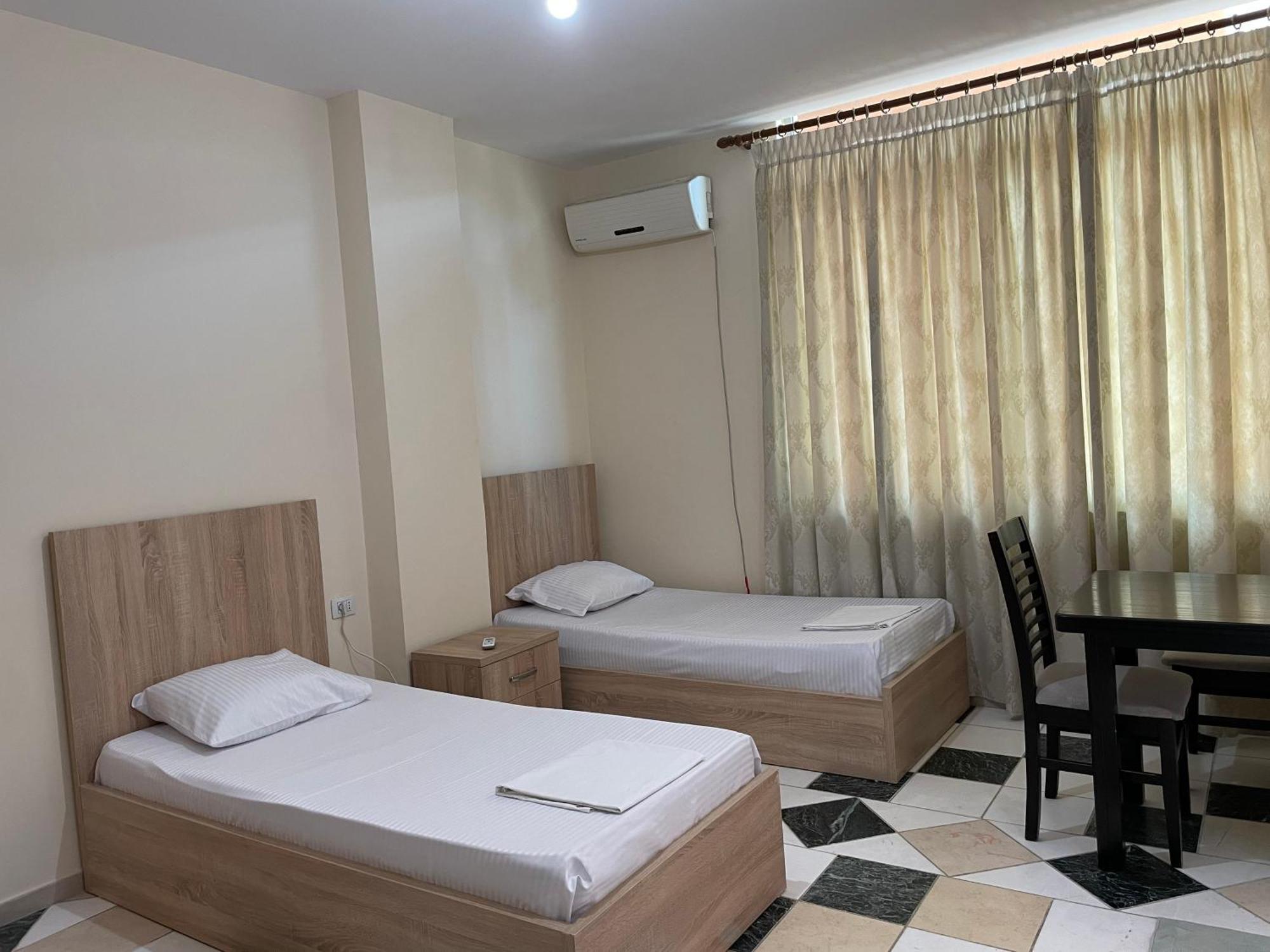 Bajovah Apartments & Restaurant Тирана Экстерьер фото